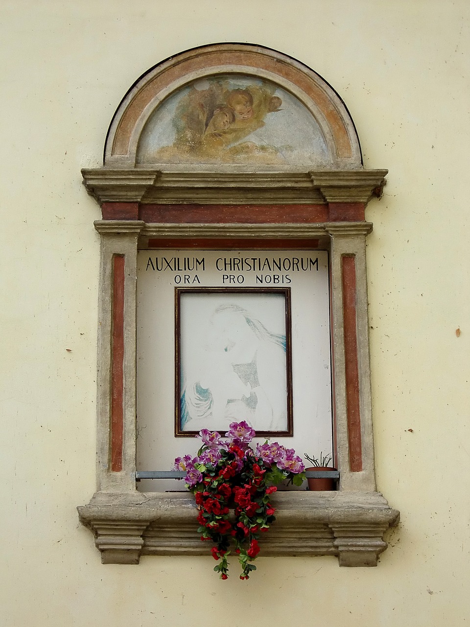 Memorial plaque
